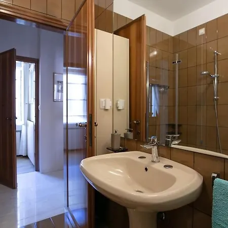 Lejlighed Classy Spacious Close To St.mark Square *