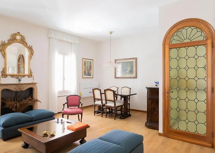 Апартаменты Classy Spacious Close To St.mark Square Венеция