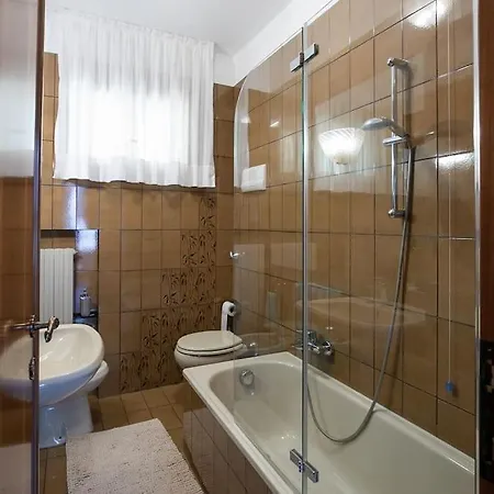 Classy Spacious Close To St.mark Square Apartment Venice