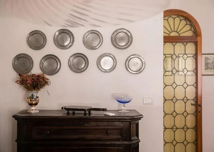 Classy Spacious Close To St.mark Square *