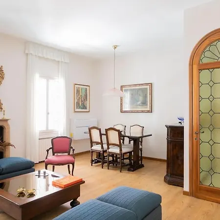 Апартаменты Classy Spacious Close To St.mark Square Венеция